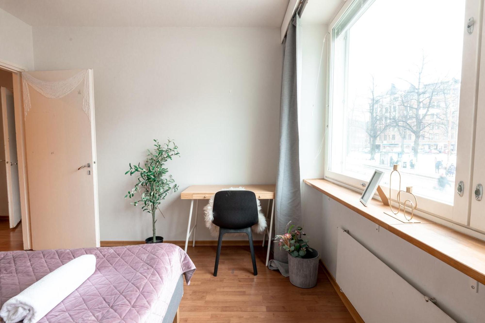 2ndhomes 1br With Balcony Next To Tram Lines In Kallio Lägenhet