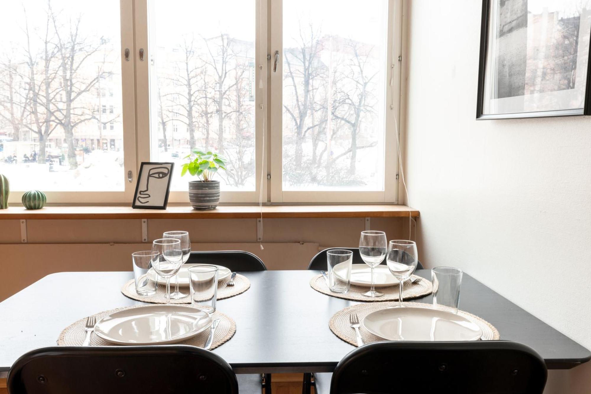 2ndhomes 1br With Balcony Next To Tram Lines In Kallio Helsingfors