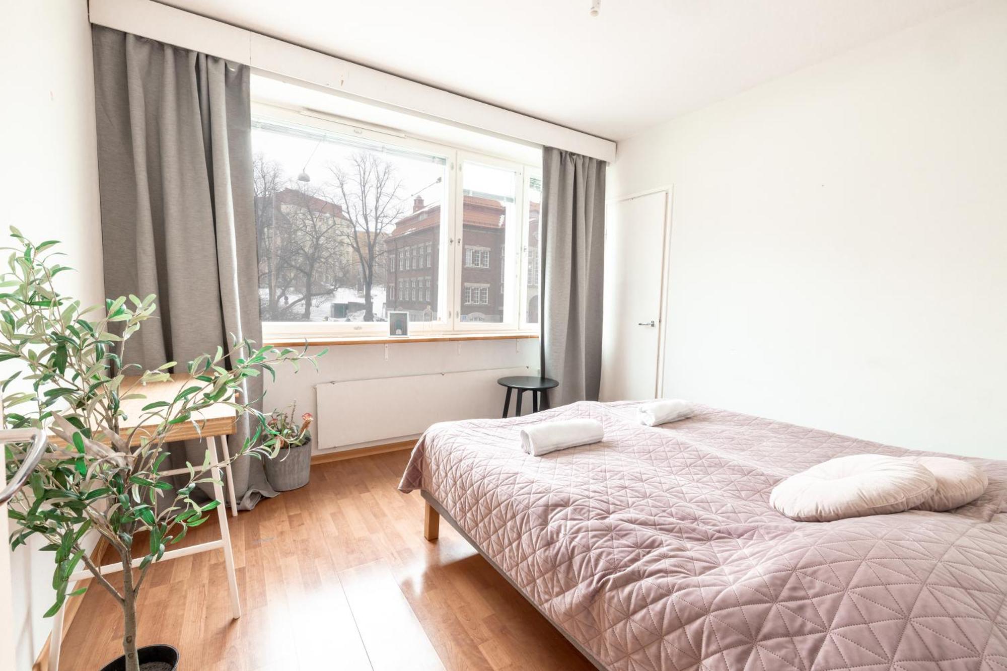 2ndhomes 1br With Balcony Next To Tram Lines In Kallio Lägenhet *